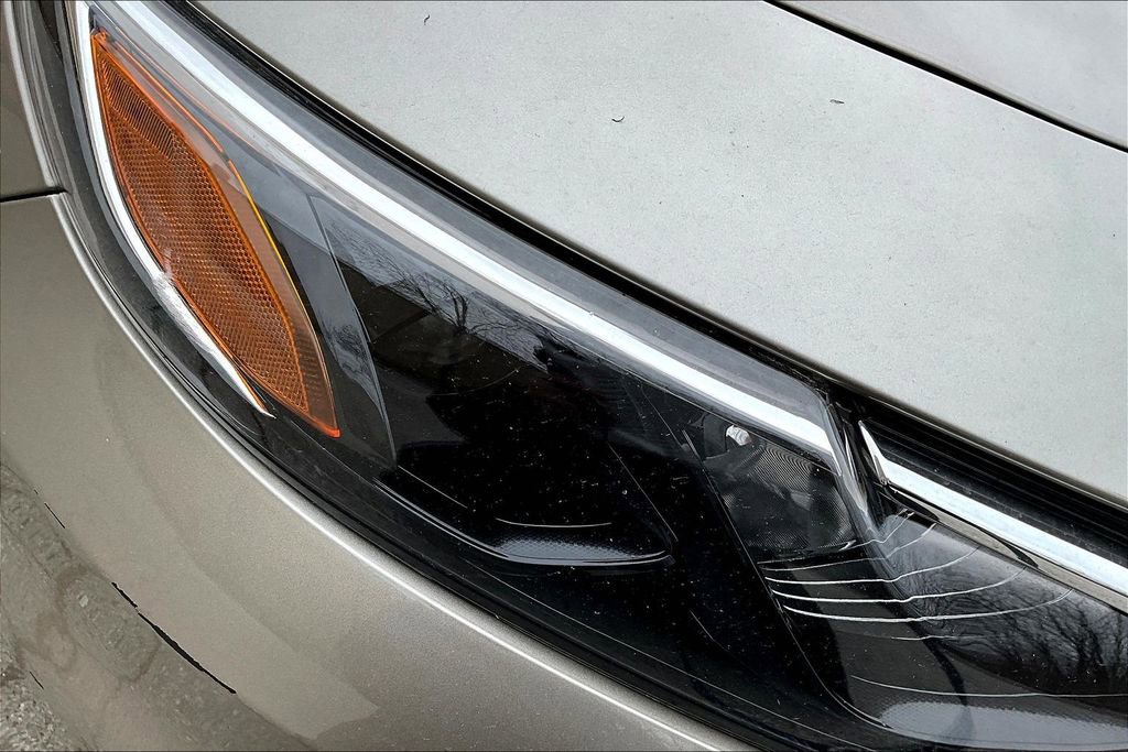 Used 2024 Chevrolet Malibu LT image 30