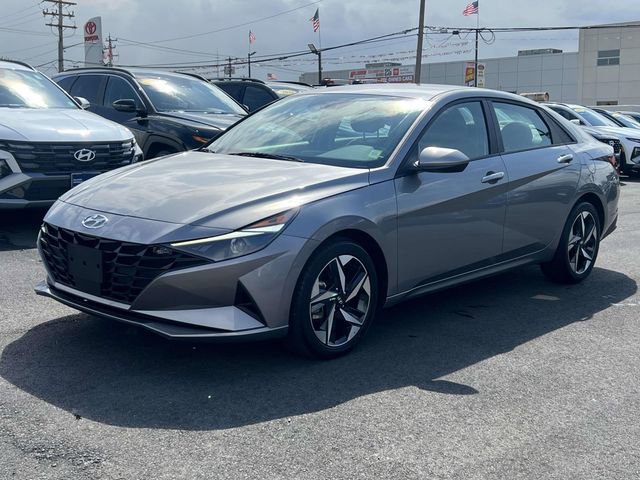 Certified 2023 Hyundai Elantra SEL w/ Convenience Package image 2