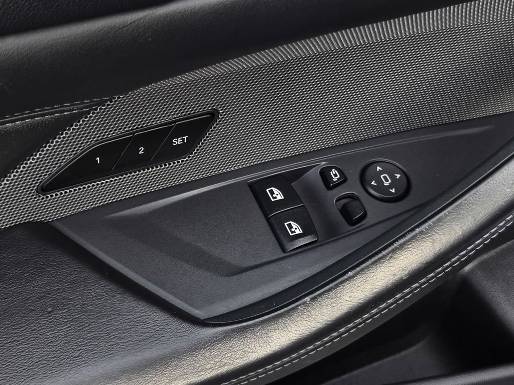 Used 2022 BMW M4 Competition RWD image 15