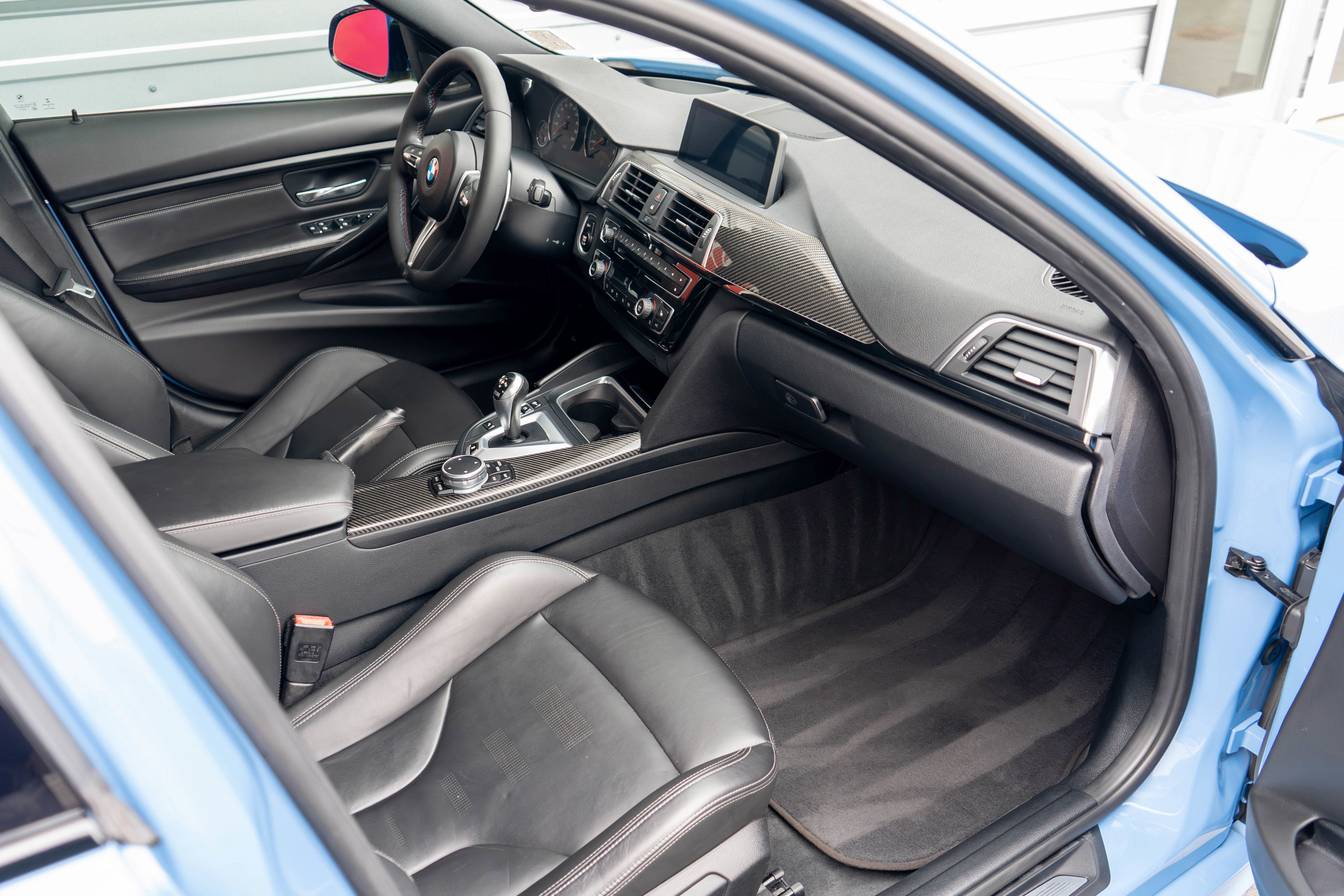 Used 2017 BMW M3 RWD image 27