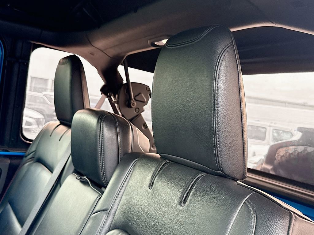 Used 2022 Jeep Wrangler Unlimited Rubicon w/ Steel Bumper Group image 29