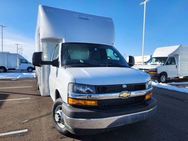 New 2025 Chevrolet Express 4500 w/ Power Convenience Package RWD image 10