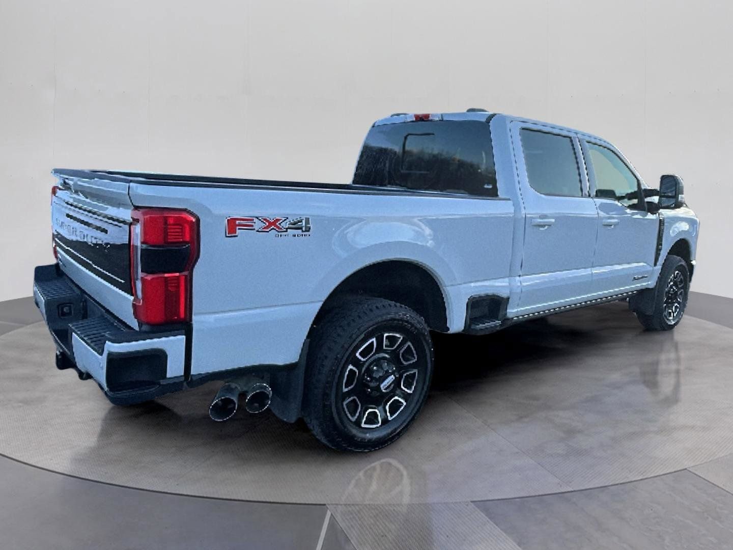 Used 2025 Ford F250 Platinum image 6
