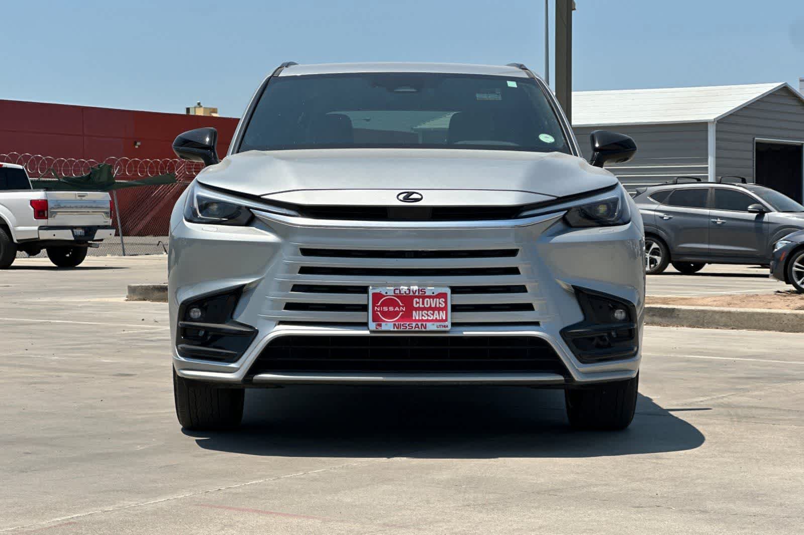 Used 2025 Lexus TX 500h AWD w/ Technology Package image 11
