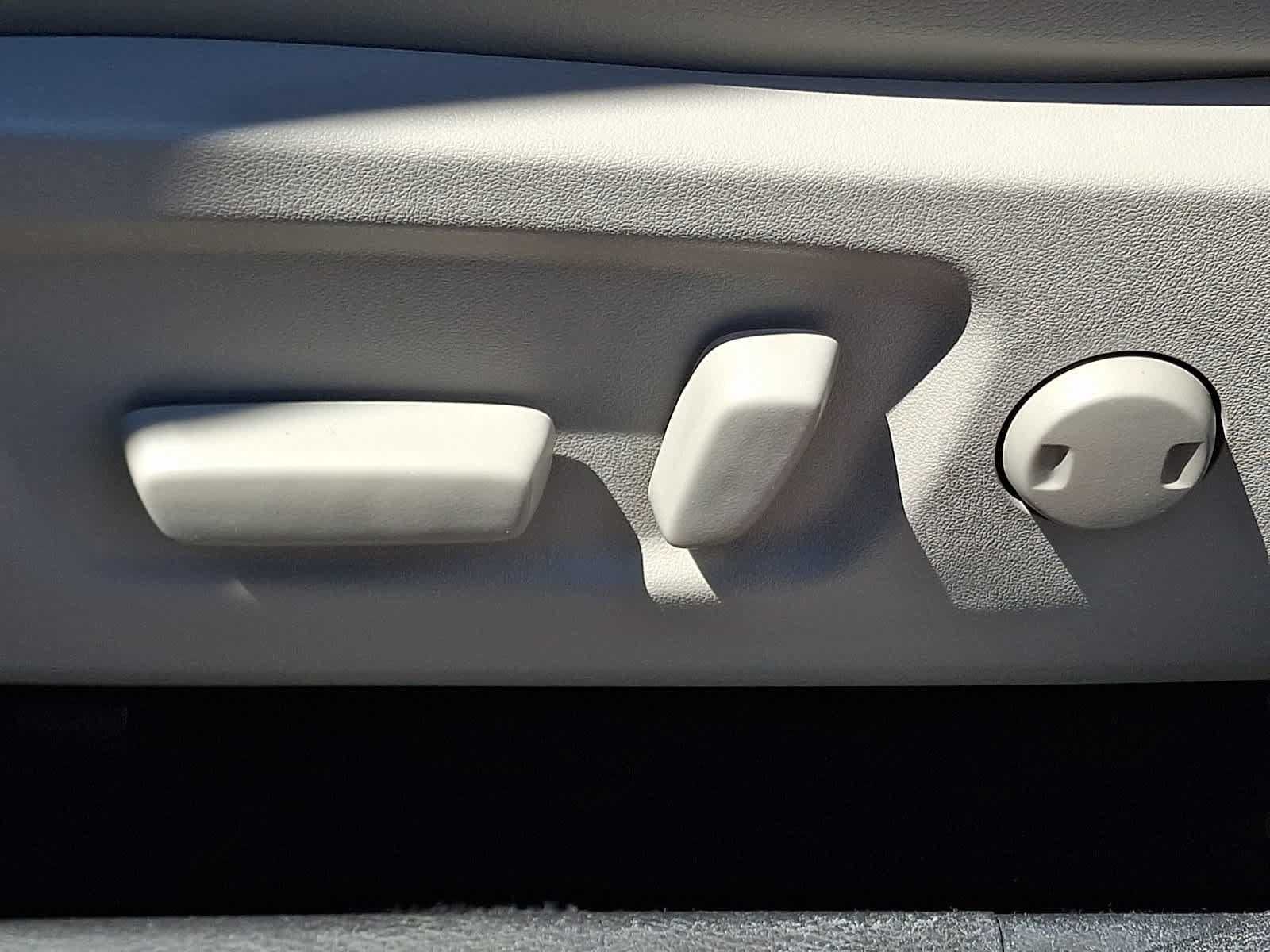 Certified 2019 Toyota Highlander XLE AWD/4WD image 30