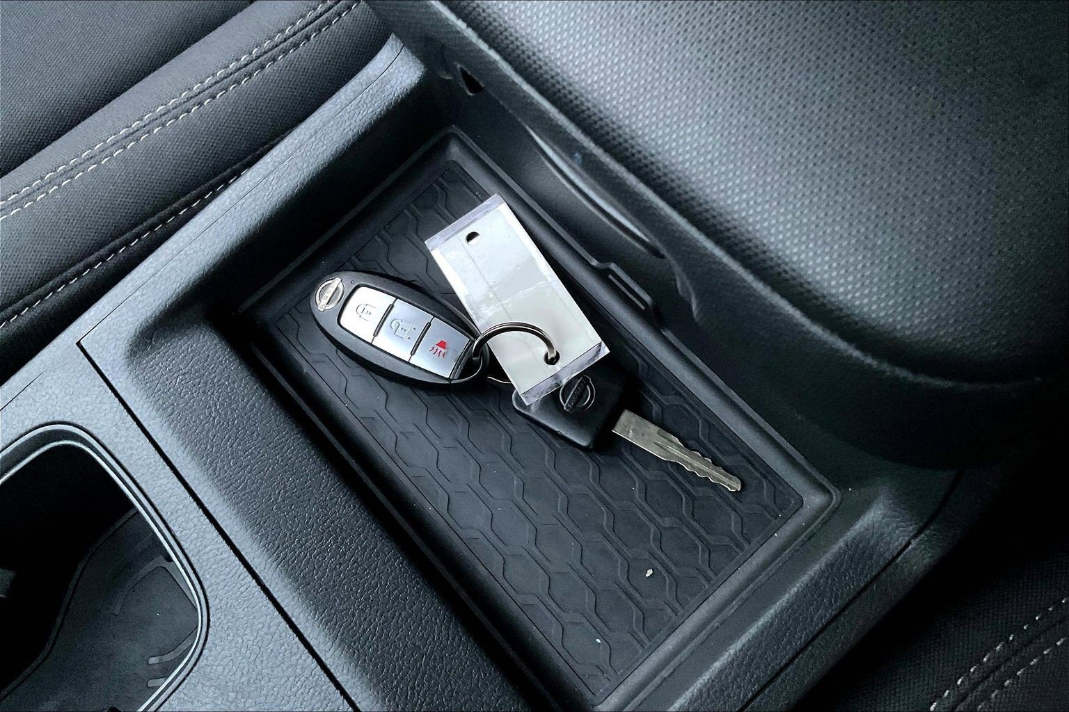 Used 2022 Nissan Frontier SV image 11