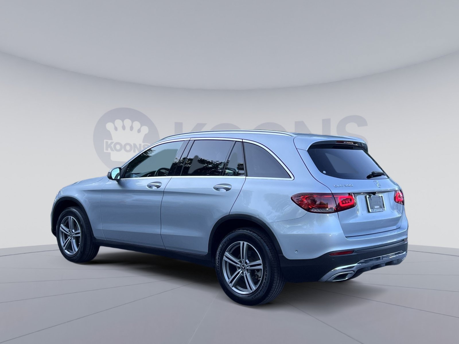 Used 2021 Mercedes-Benz GLC 300 4MATIC w/ Premium Package image 8