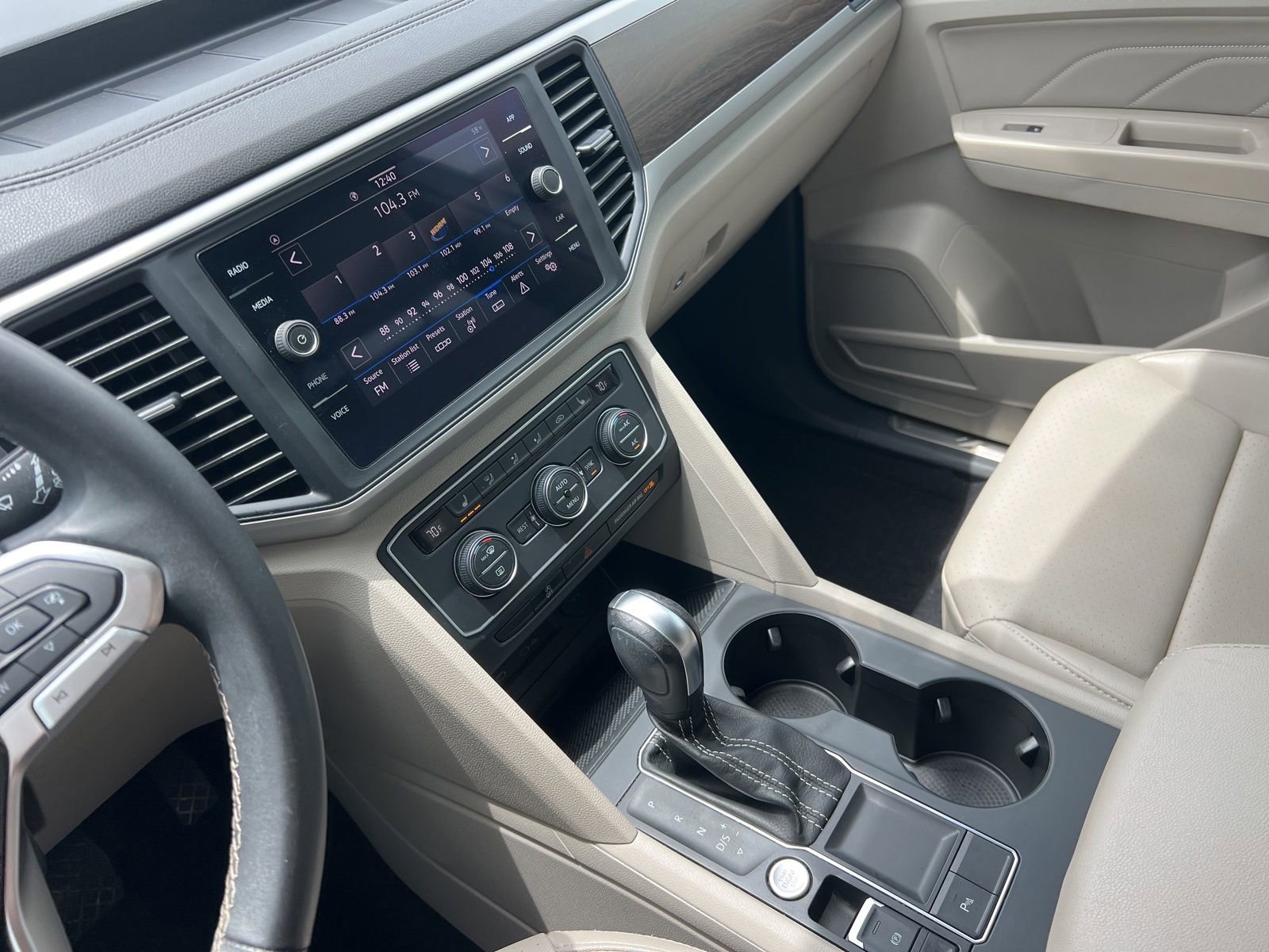 Used 2021 Volkswagen Atlas SE FWD image 18
