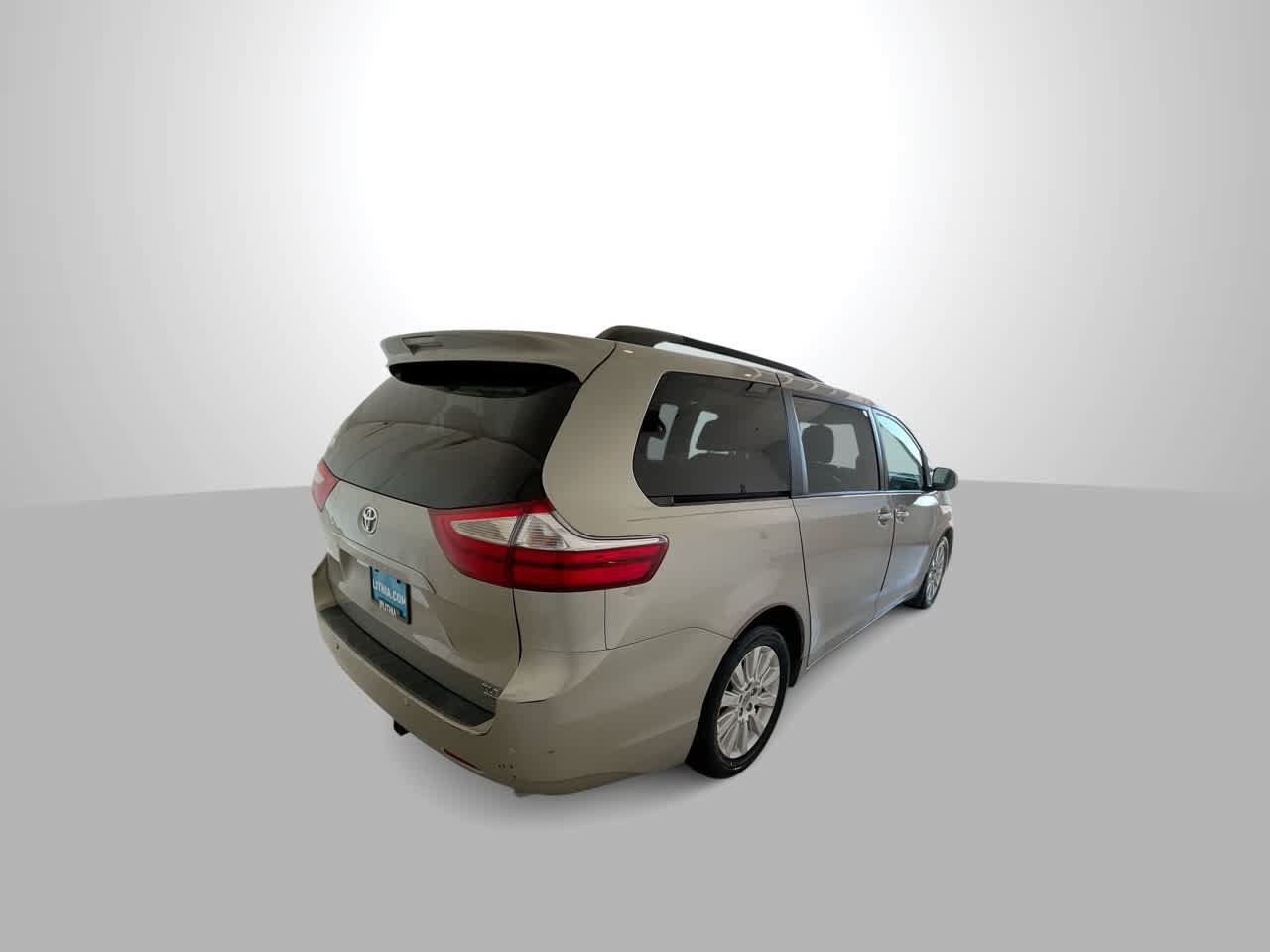 Used 2015 Toyota Sienna XLE w/ XLE Navigation Package AWD/4WD image 8
