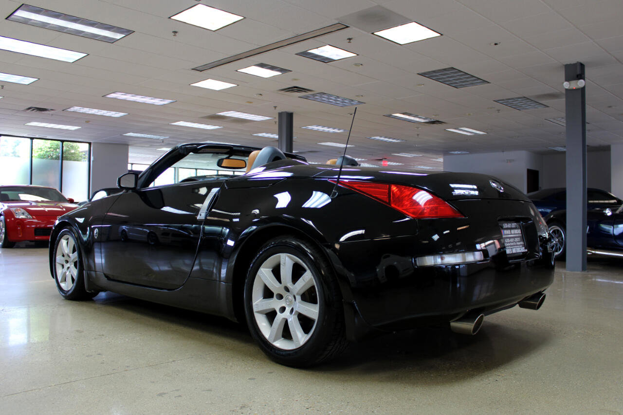Used 2004 Nissan 350Z Touring image 3