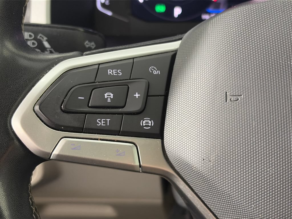Used 2021 Volkswagen Atlas SEL AWD/4WD image 17