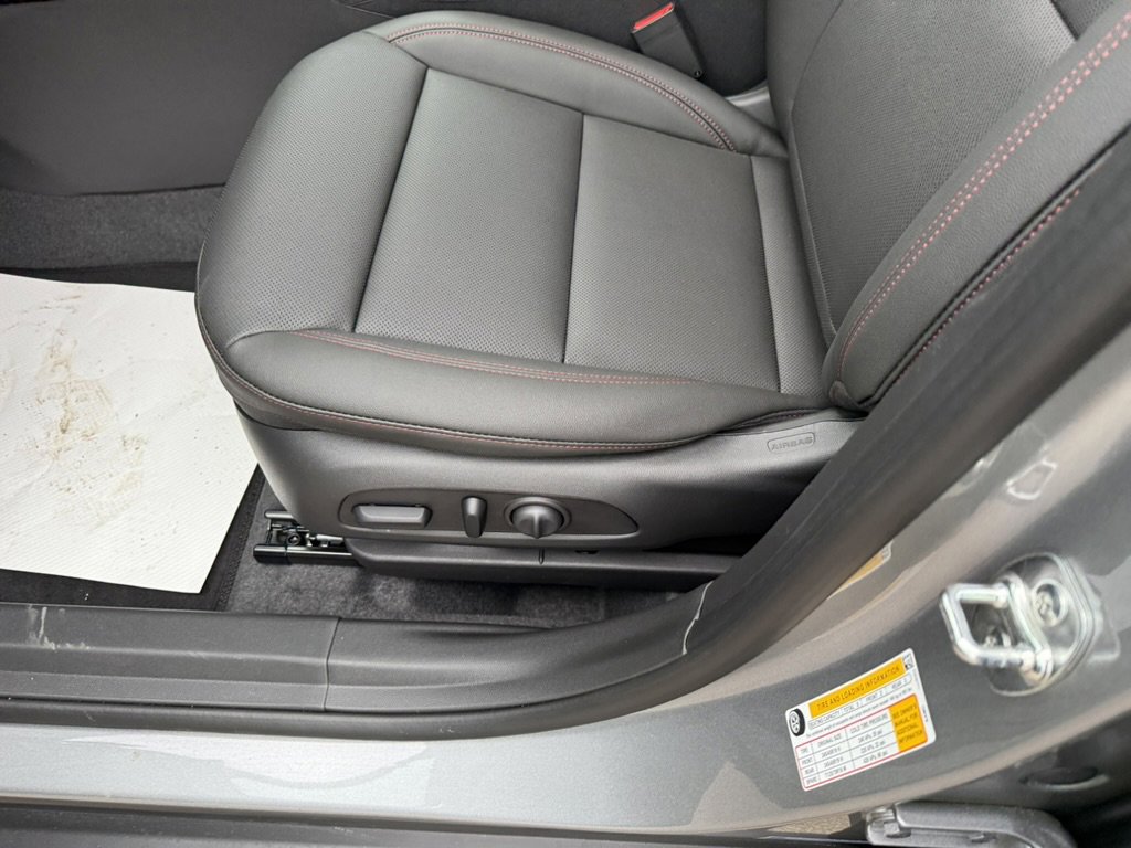 New 2026 Chevrolet Trax RS w/ Sunroof Package image 13