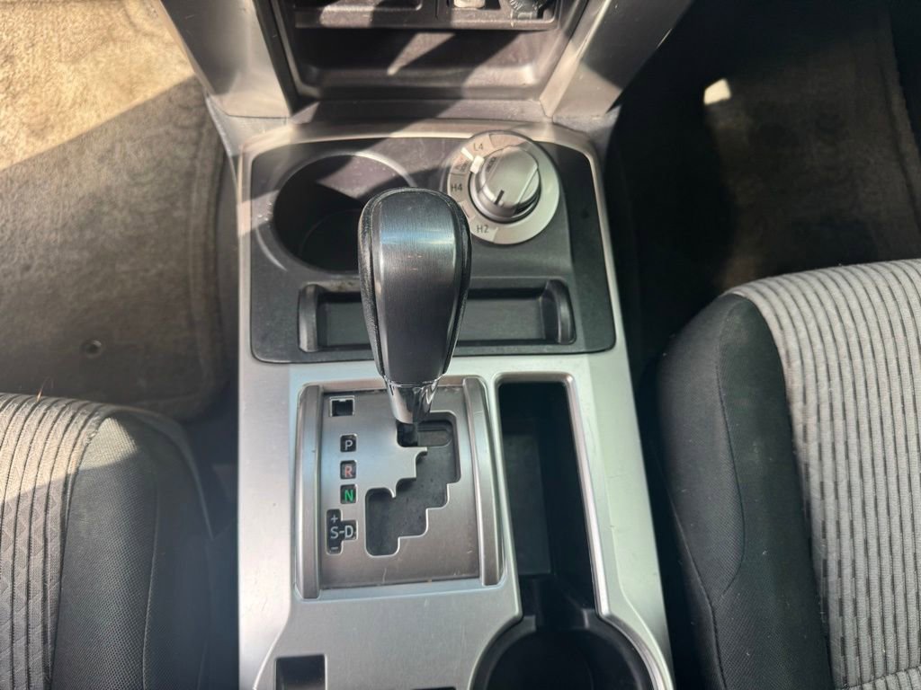 Used 2018 Toyota 4Runner SR5 AWD/4WD image 23