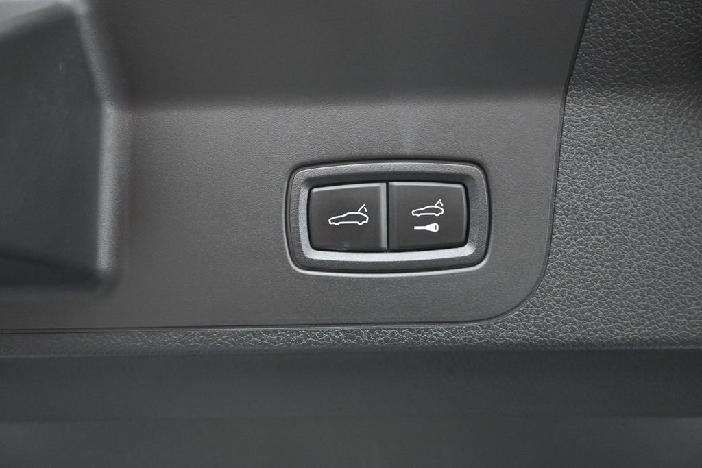 Used 2023 Porsche Panamera 4S w/ Premium Package AWD/4WD image 35