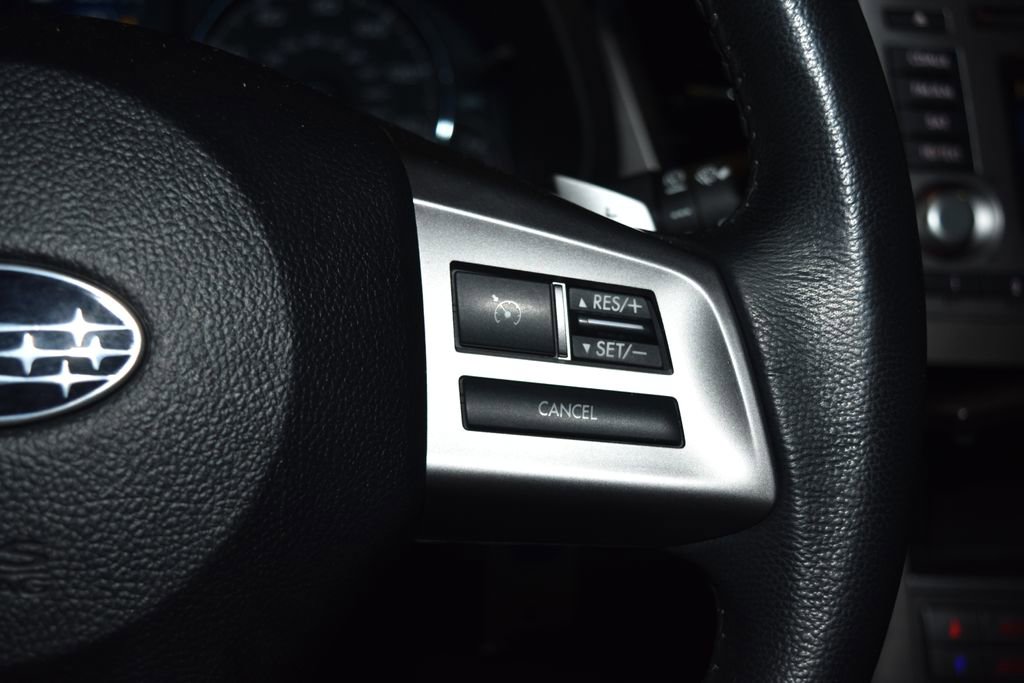 Used 2014 Subaru Outback 2.5i Limited w/ Moonroof Package image 9