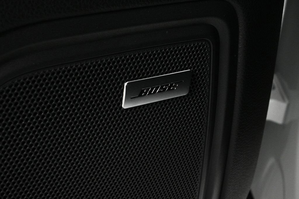 Certified 2026 Porsche Macan AWD/4WD image 7