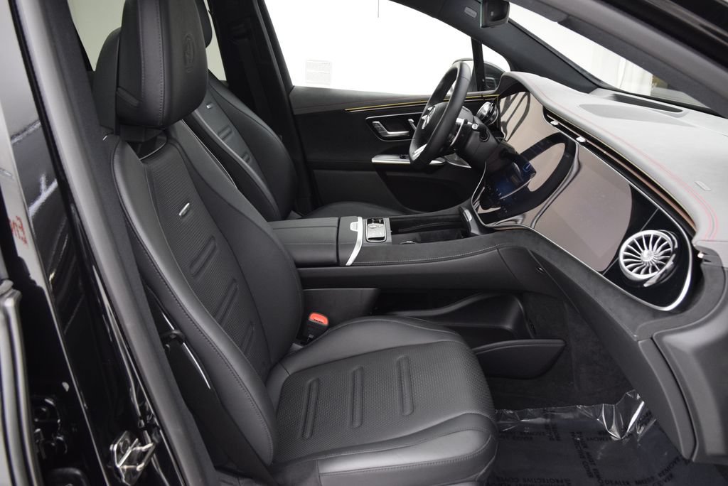 Used 2026 Mercedes-Benz EQE AMG 4MATIC SUV image 16