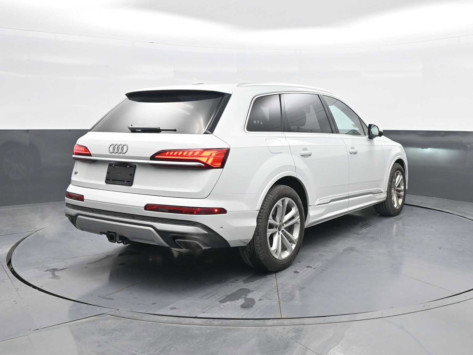 Used 2025 Audi Q7 3.0T Prestige w/ Prestige Package image 7