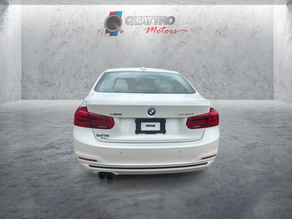 Used 2018 BMW 330i xDrive Sedan AWD/4WD image 4