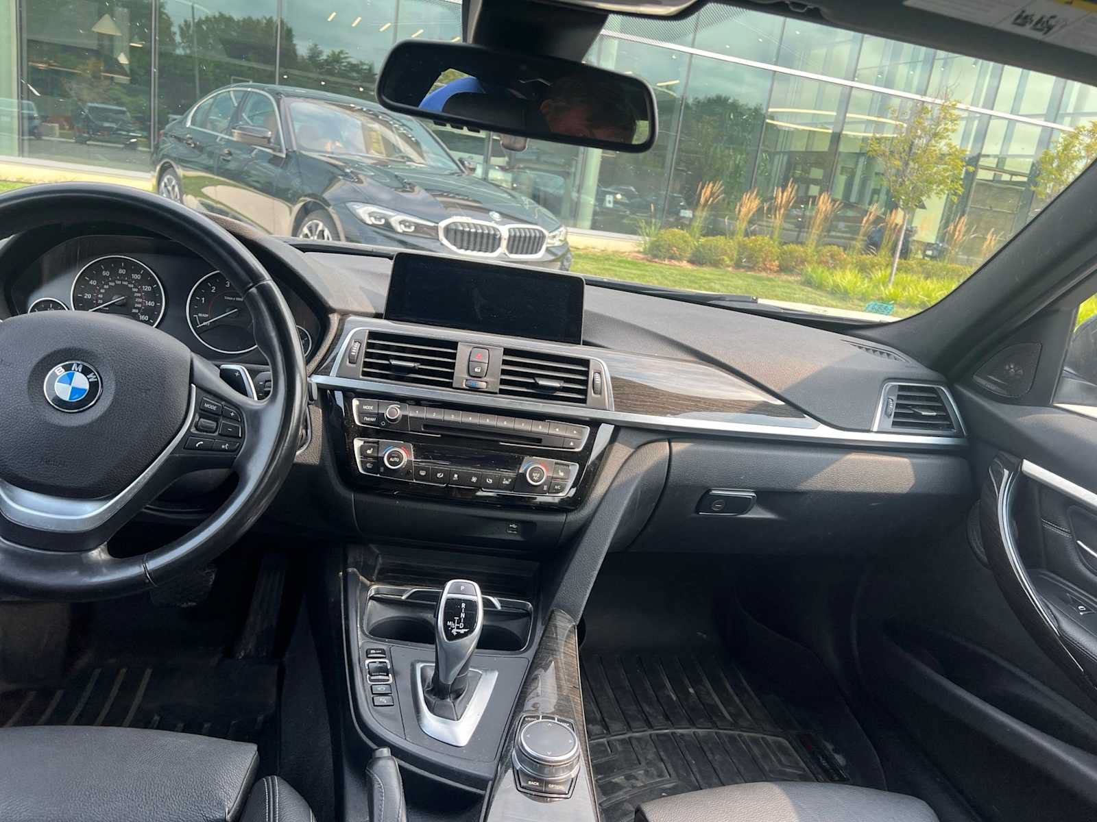 Used 2017 BMW 340i xDrive Sedan AWD/4WD image 9