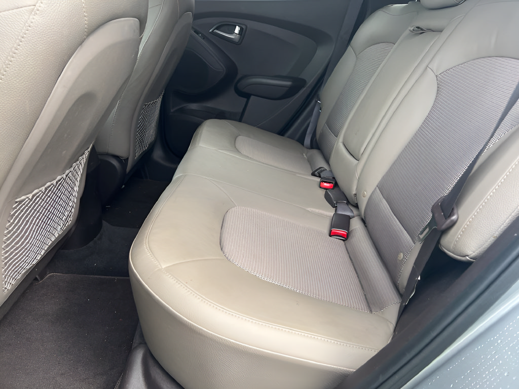 Used 2015 Hyundai Tucson GLS w/ Option Group 02 AWD/4WD image 11
