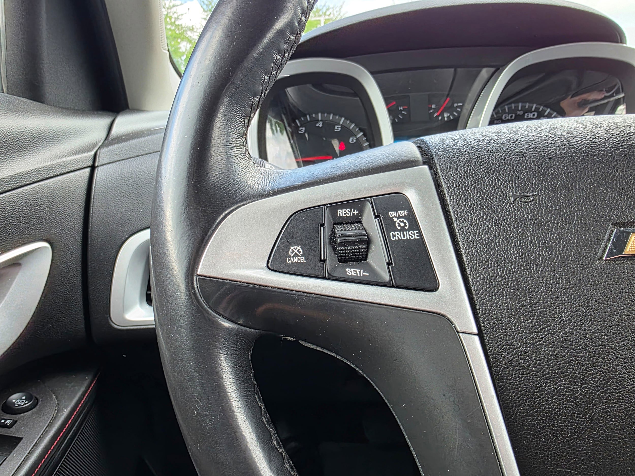 Used 2015 Chevrolet Equinox LT w/ Driver Convenience Package AWD/4WD image 15