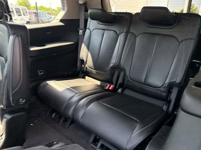 Used 2022 Jeep Grand Cherokee L Limited AWD/4WD image 22