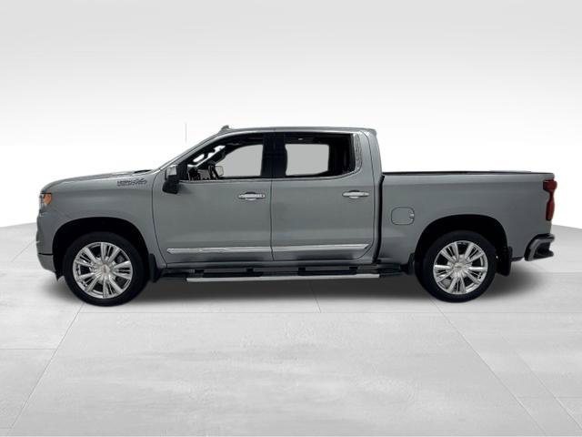 Certified 2024 Chevrolet Silverado 1500 High Country w/ High Country Premium Package AWD/4WD image 3