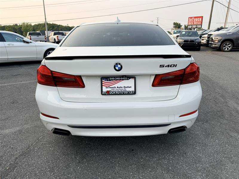 Used 2019 BMW 540i w/ Convenience Package RWD image 5