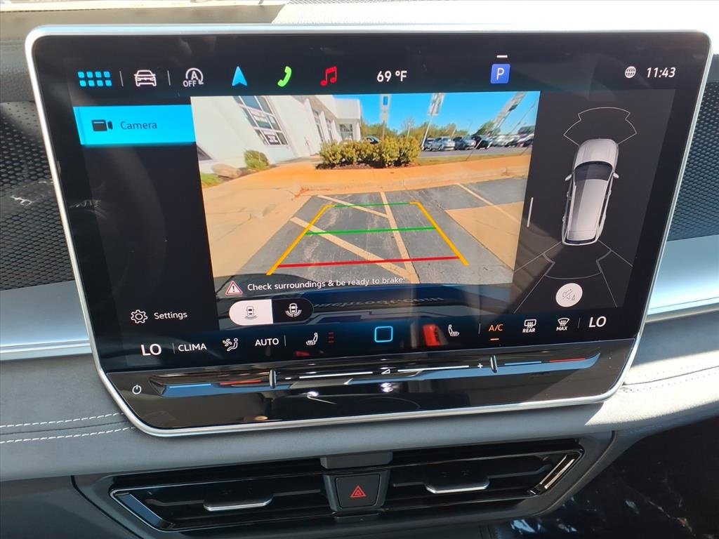 New 2025 Volkswagen Tiguan SE image 10