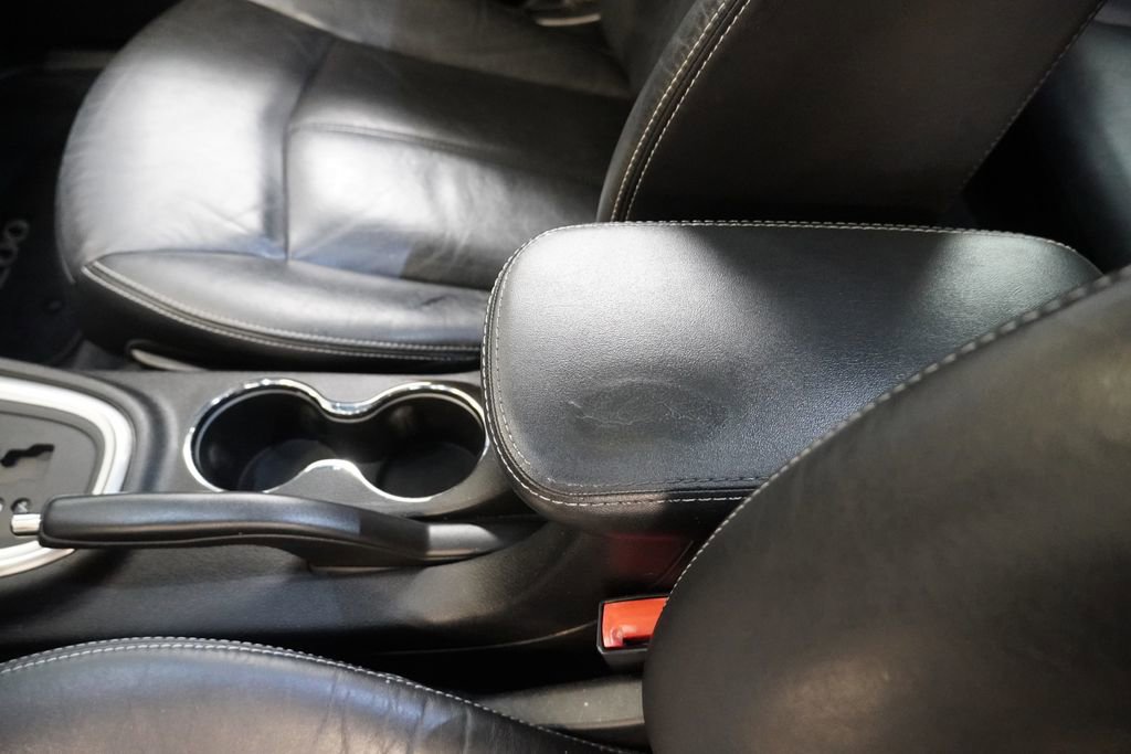 Used 2012 Chrysler 200 Limited FWD image 23