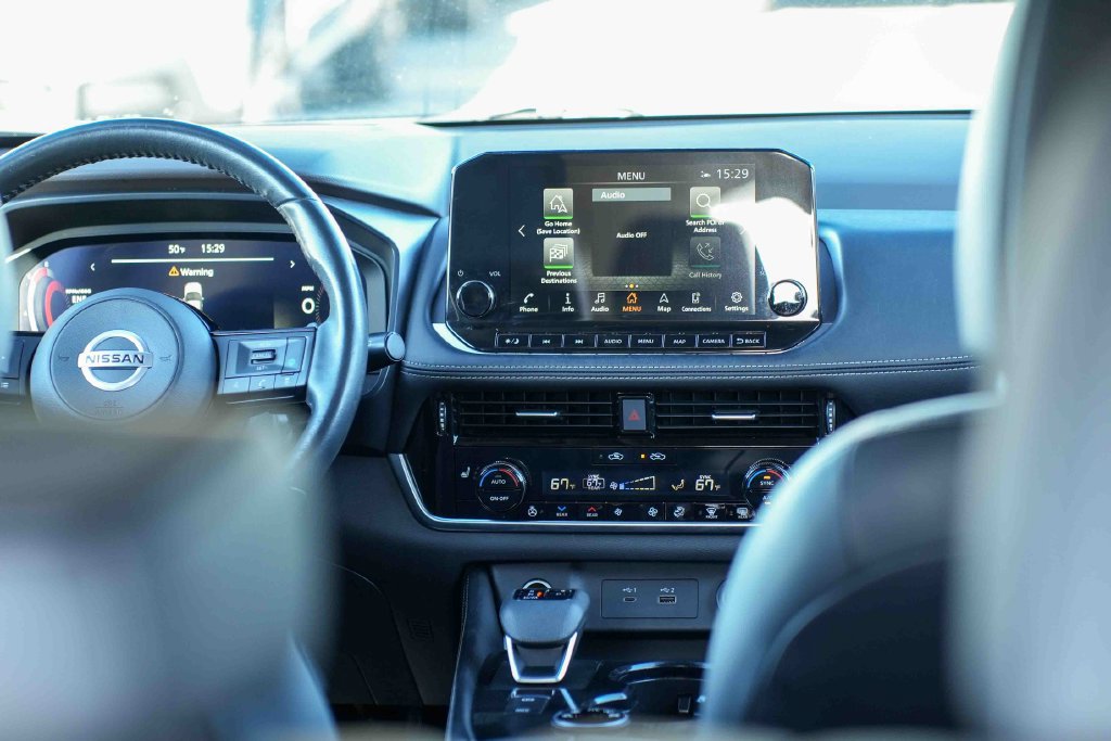 Used 2021 Nissan Rogue Platinum AWD/4WD image 12