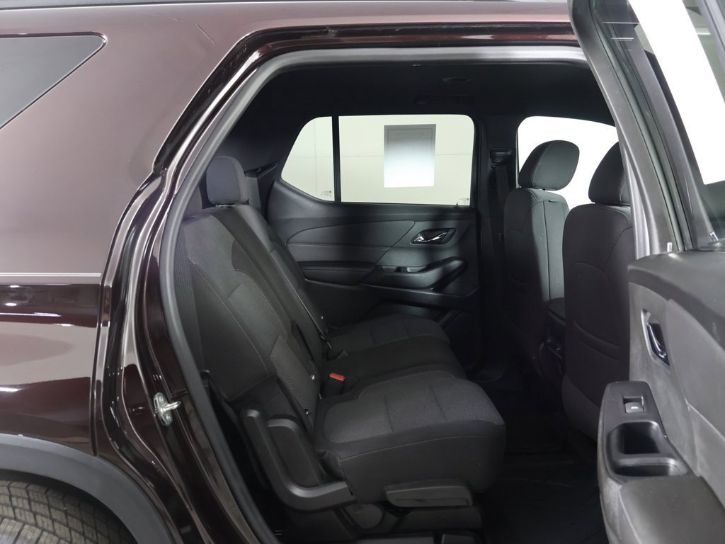 Used 2022 Chevrolet Traverse LT w/ LPO, Floor Liner Package image 33