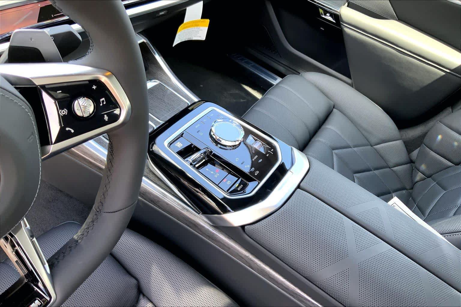 New 2026 BMW 760i xDrive AWD/4WD image 7