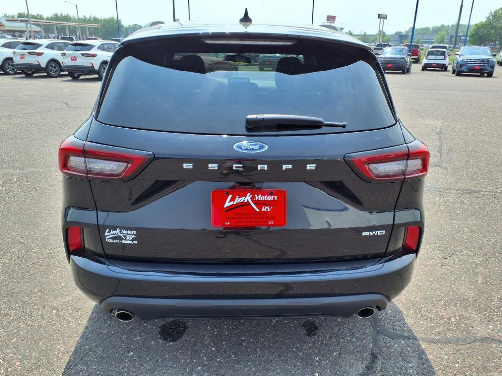 Certified 2024 Ford Escape ST-Line image 4