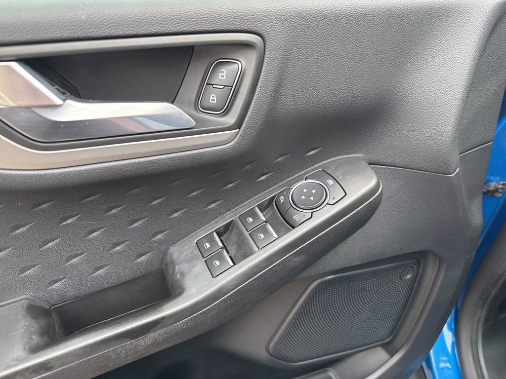 Used 2020 Ford Escape SE Sport image 6