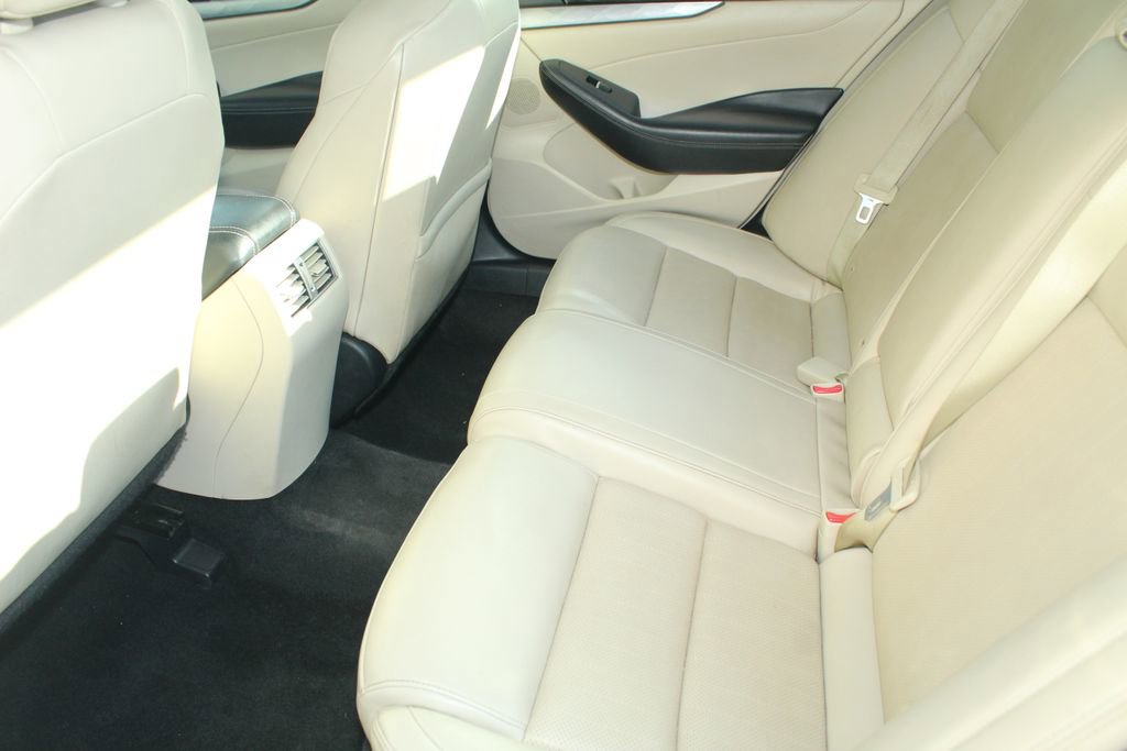 Used 2017 Nissan Maxima 3.5 SV w/ Interior Lighting Package image 5