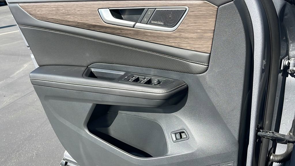 New 2025 Volkswagen Atlas SEL Premium R-Line AWD/4WD image 26
