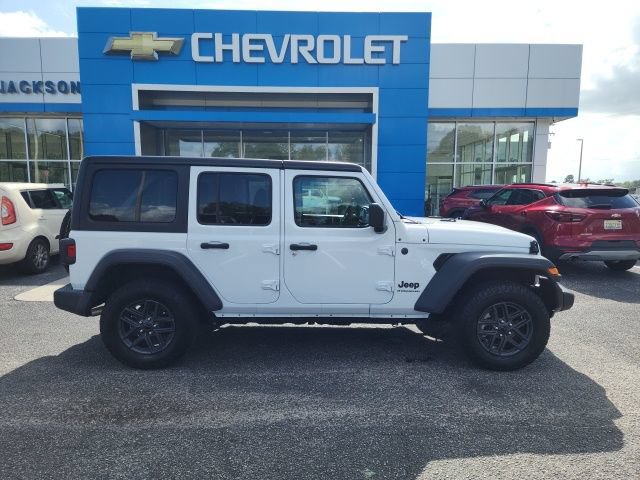 Used 2024 Jeep Wrangler Unlimited Sport AWD/4WD image 6