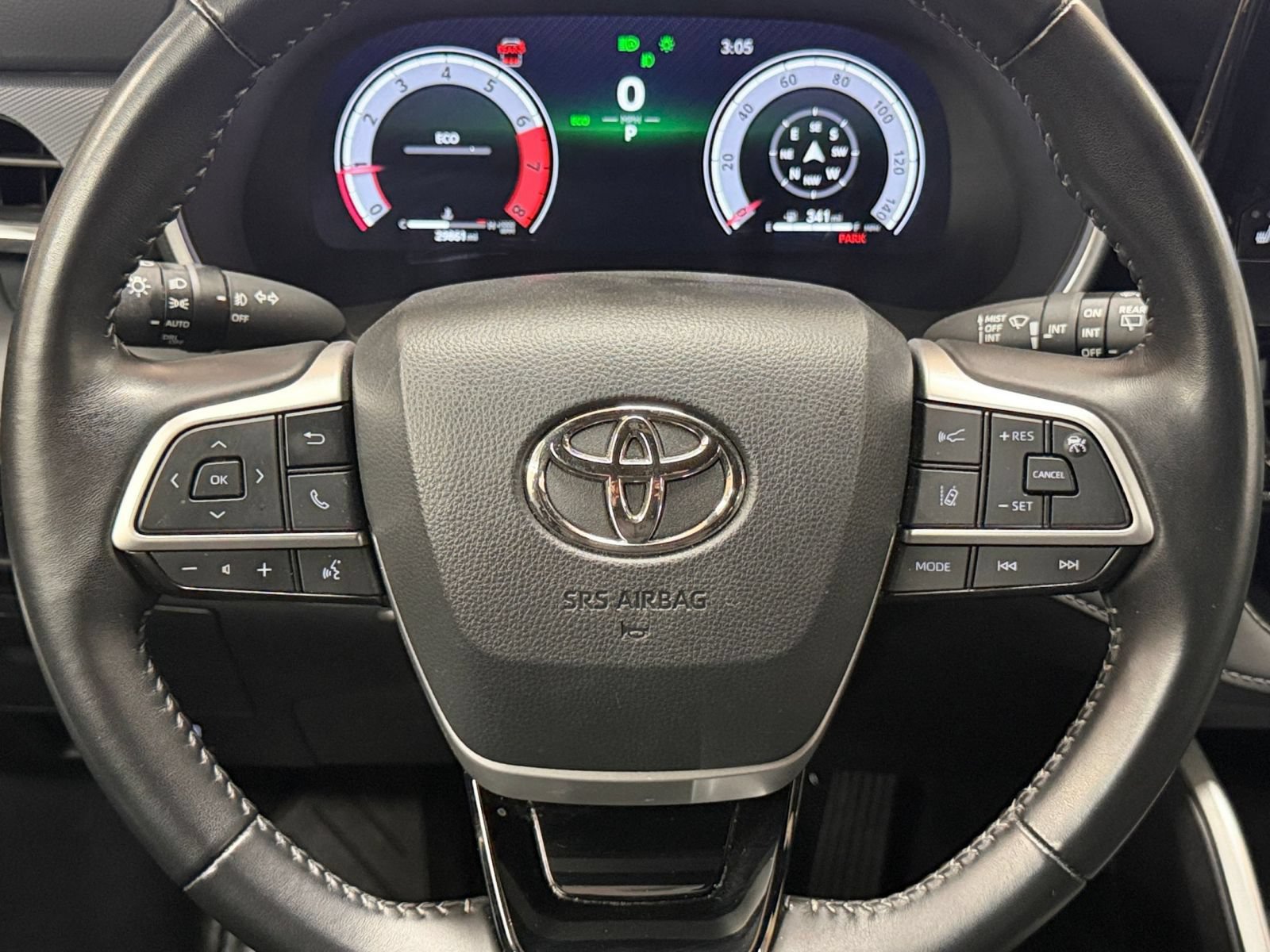 Used 2025 Toyota Highlander XSE AWD/4WD image 29