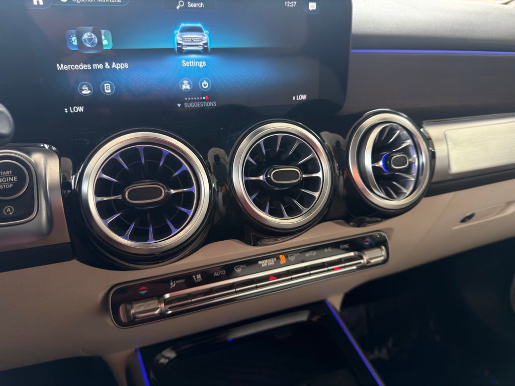 Used 2023 Mercedes-Benz GLB 250 4MATIC image 34