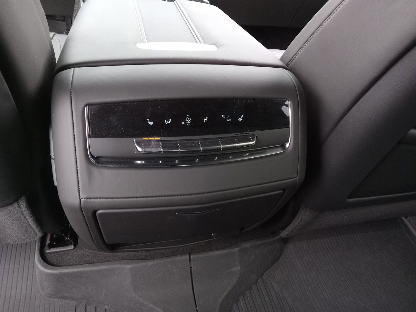 Used 2025 Cadillac Escalade V image 27