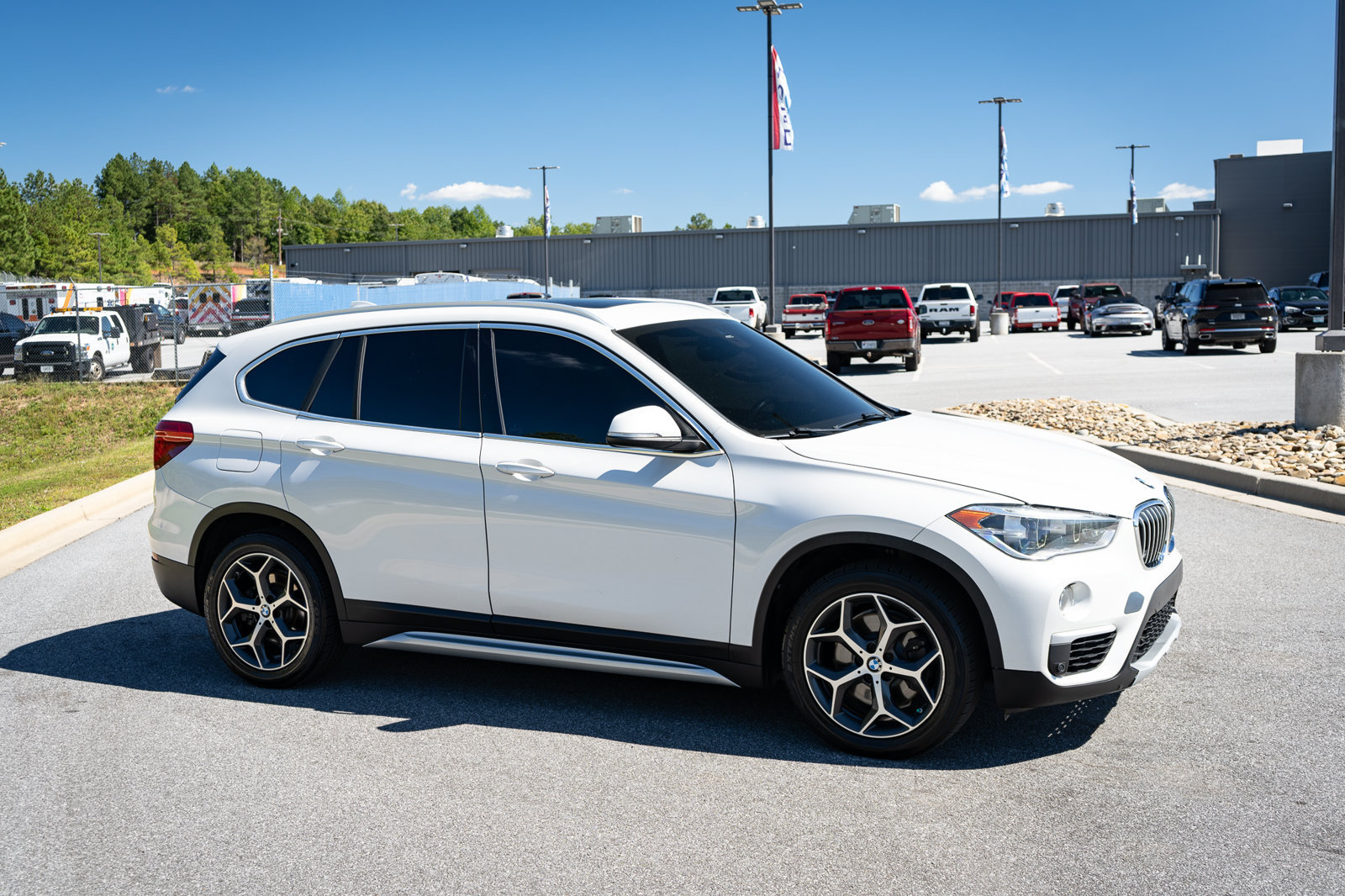 Used 2019 BMW X1 xDrive28i w/ Convenience Package AWD/4WD image 12