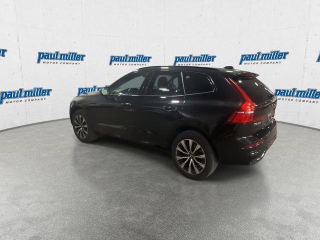 Used 2024 Volvo XC60 B5 Plus AWD/4WD image 7