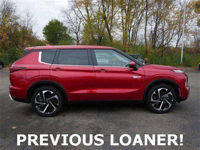 Used 2025 Mitsubishi Outlander SE image 8