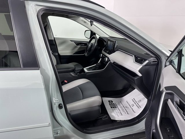 Used 2019 Toyota RAV4 XLE image 11