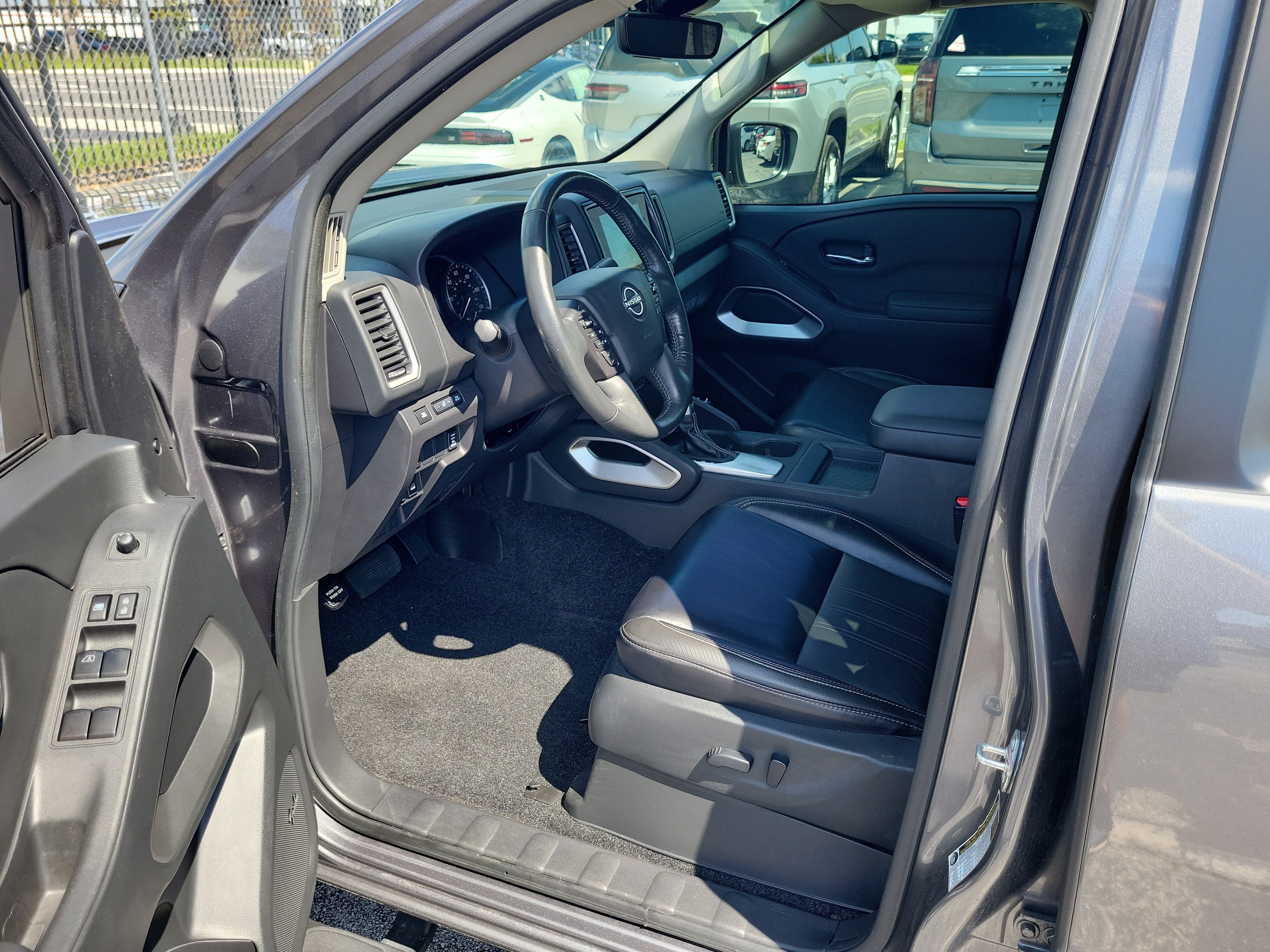 Certified 2024 Nissan Frontier SL w/ Technology Package AWD/4WD image 11