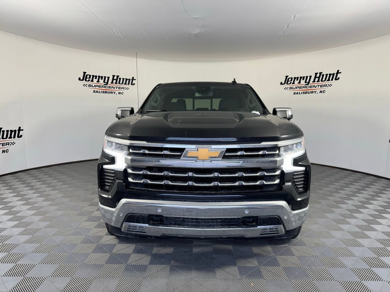 Used 2024 Chevrolet Silverado 1500 LTZ image 5