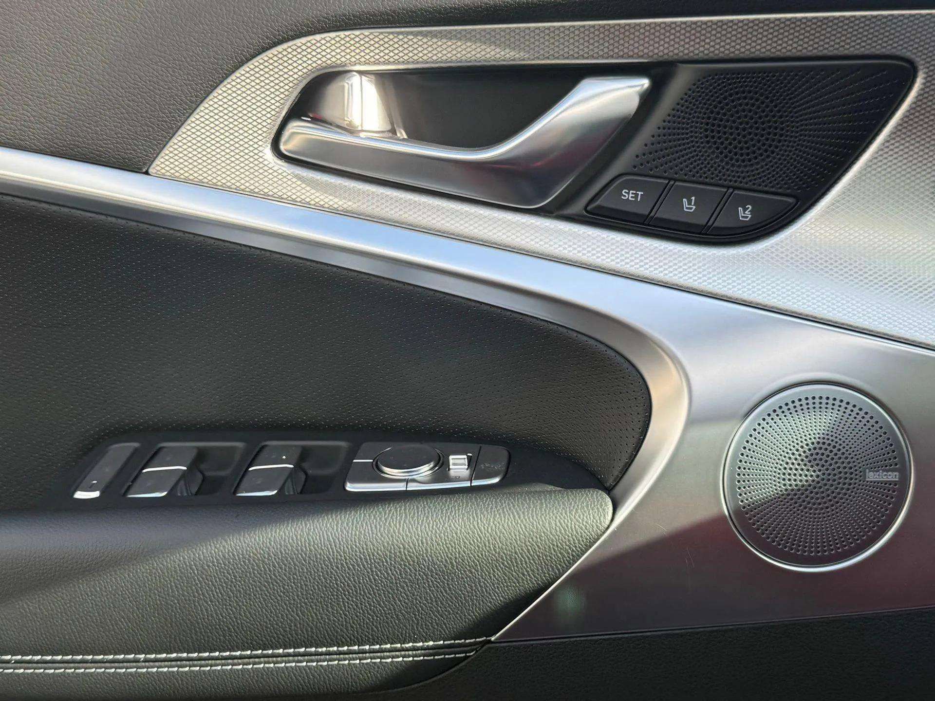 Used 2026 Genesis G70 2.5T Prestige image 26