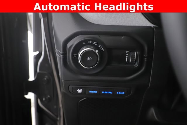 Used 2025 Jeep Wrangler Unlimited Sahara image 18